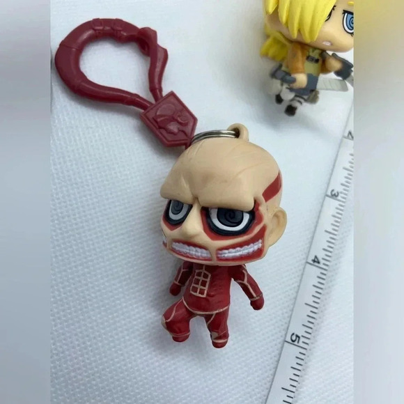 Attack on Titan - Blind Bag Lot - Colossal Titan, Annie Leonhart & Military - Picture 5 of 7